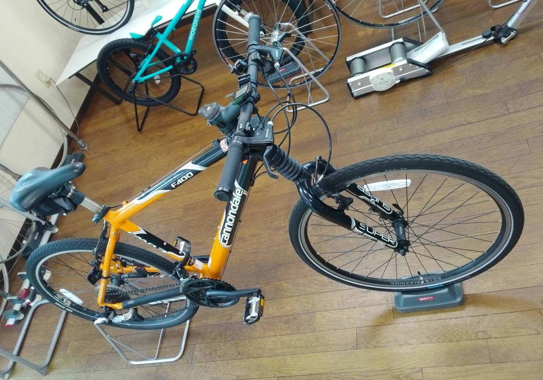 大得価，2025 稀少良品！CANNONDALEキャノンデールF400 アルミ 24速 26 